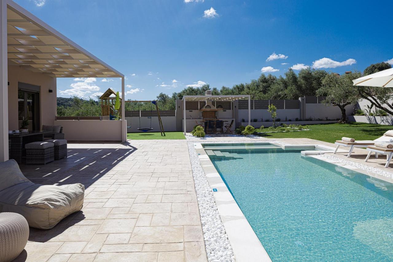 Koin Villa Sunrise, With Heated Pool & Whirlpool Perama  Exterior photo