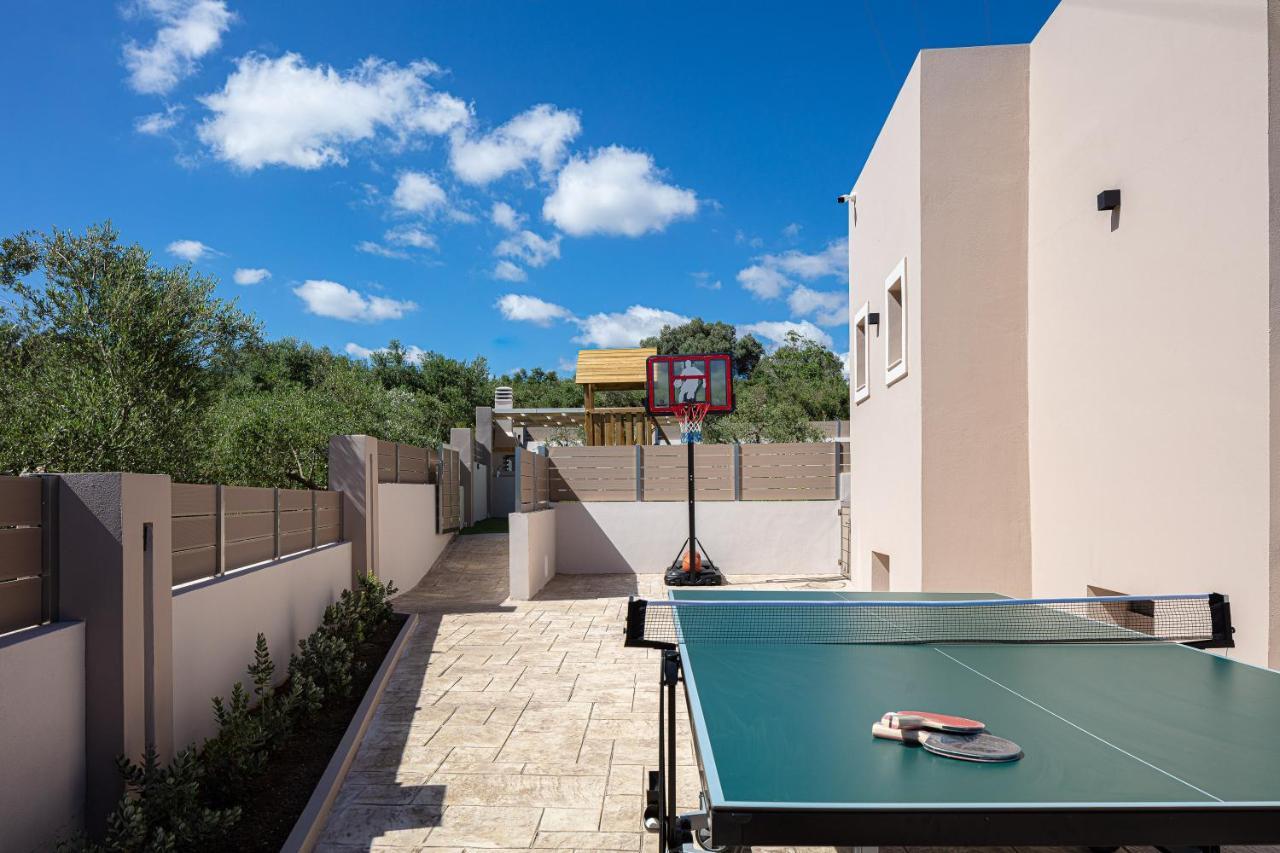 Koin Villa Sunrise, With Heated Pool & Whirlpool Perama  Exterior photo